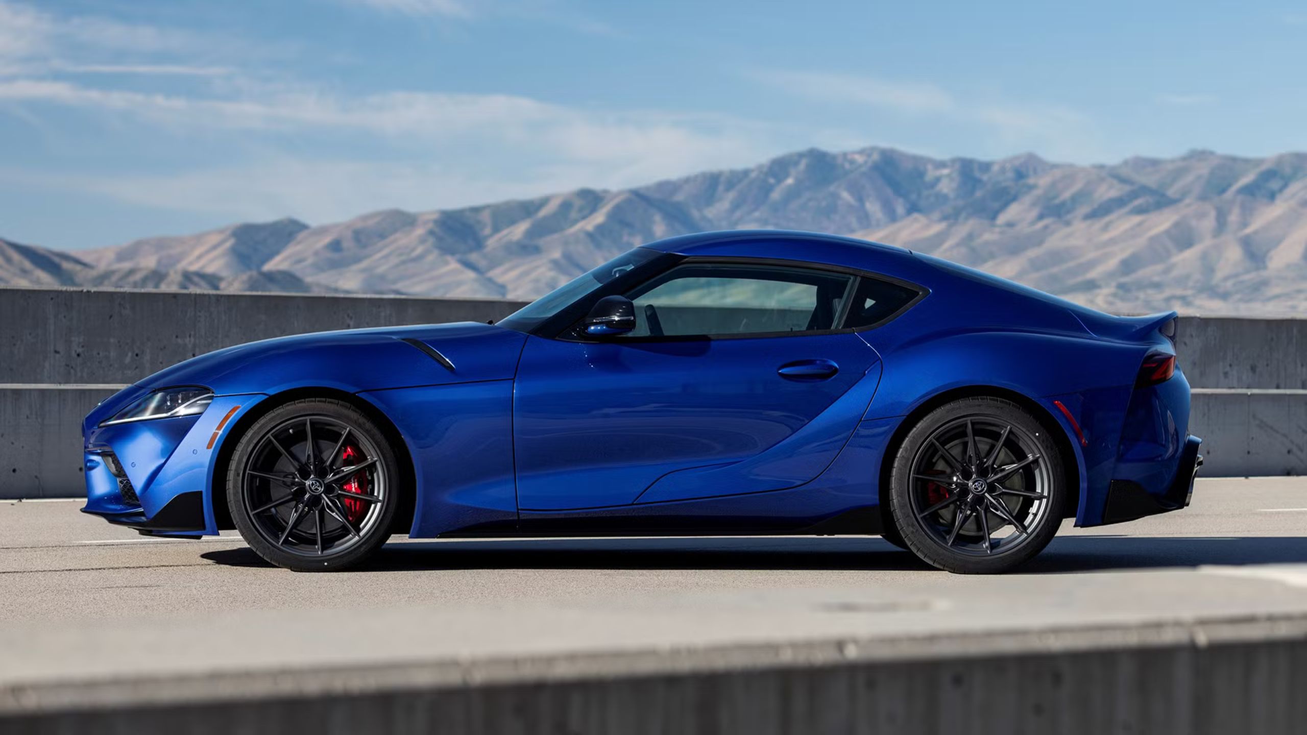 electric-sedan-model-s